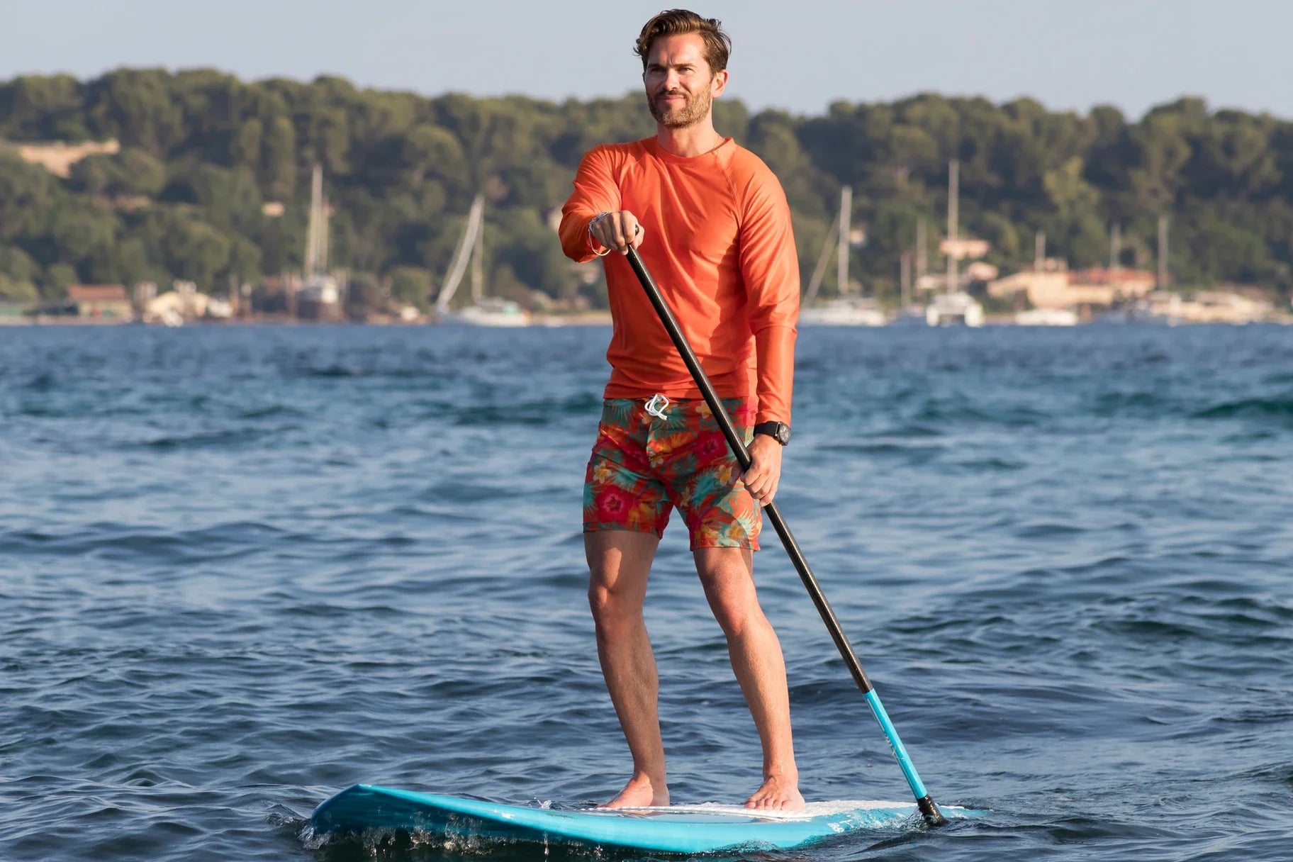 Comparaison UPF et SPF pour la protection solaire des maillots de bain transbronzants